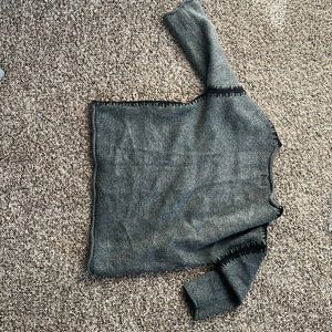 Dark grey sweater with black details